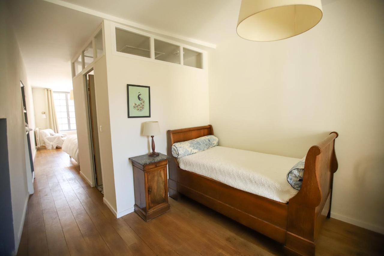 Hotel La Basse Cour à Tanlay Extérieur photo